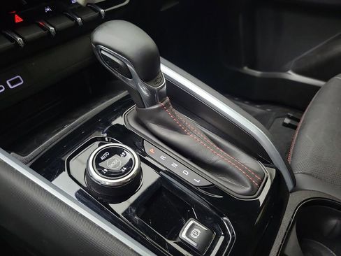 Used 2025 Chevrolet Colorado Z71 w/ Technology Package image 27