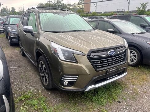 Used 2023 Subaru Forester Touring AWD/4WD image 11