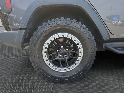 Used 2018 Jeep Wrangler Unlimited Sport S AWD/4WD image 34