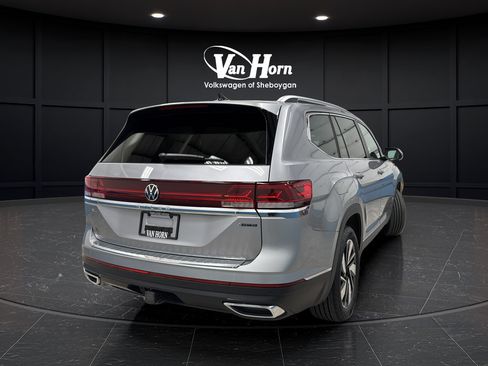 Used 2024 Volkswagen Atlas SEL AWD/4WD image 7