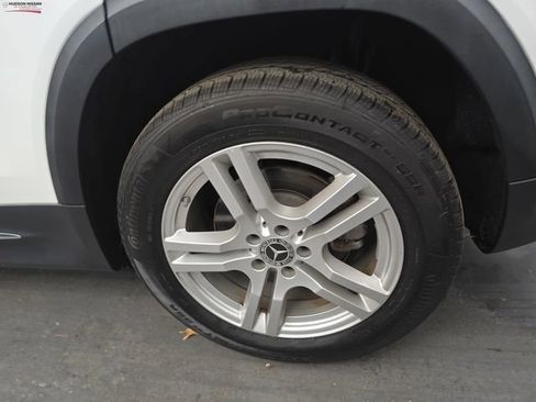 Used 2022 Mercedes-Benz GLB 250 4MATIC image 16