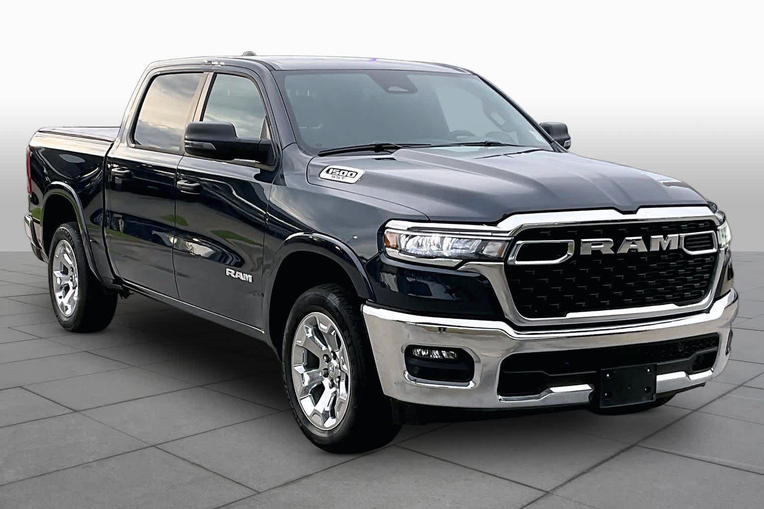 Used 2025 RAM 1500 Big Horn AWD/4WD image 3