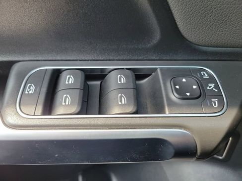 Used 2022 Mercedes-Benz GLB 35 AMG 4MATIC image 25