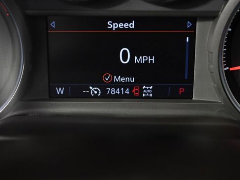 Used 2021 Chevrolet Suburban Z71 w/ Luxury Package AWD/4WD image 27