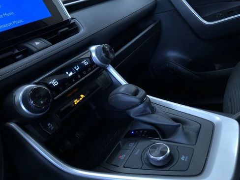 Certified 2025 Toyota RAV4 LE image 29