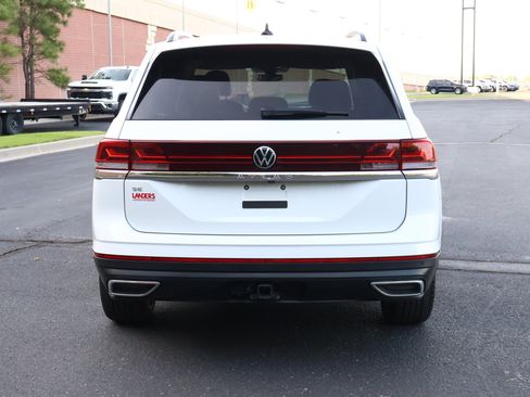 Used 2025 Volkswagen Atlas SE FWD image 30