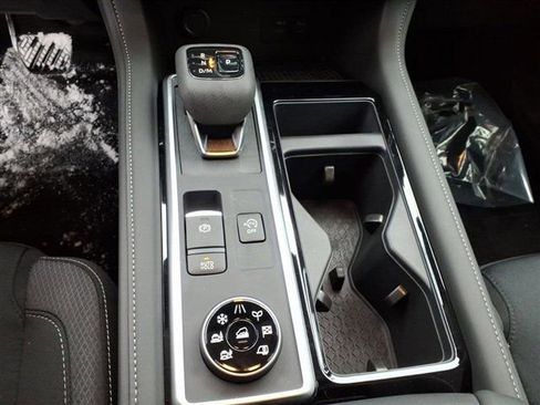 New 2026 Nissan Pathfinder SV image 14