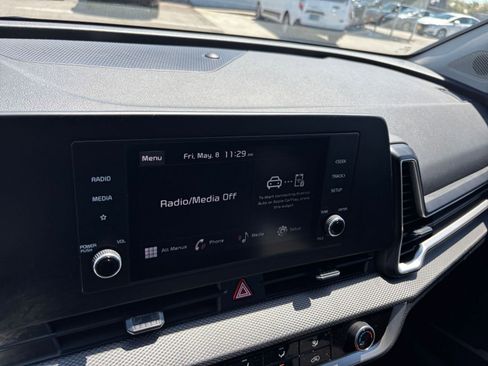 Used 2025 Kia Sportage LX FWD image 20