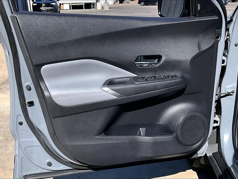 Used 2021 Nissan Kicks SR w/ SR Premium Package image 21