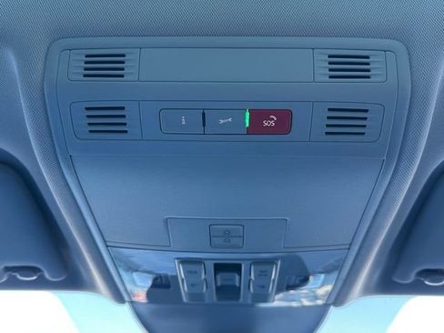 New 2026 Volkswagen Taos SEL image 37