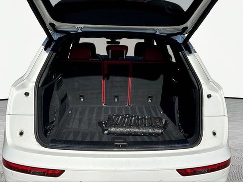 Used 2018 Audi SQ5 Prestige w/ Prestige Package AWD/4WD image 27