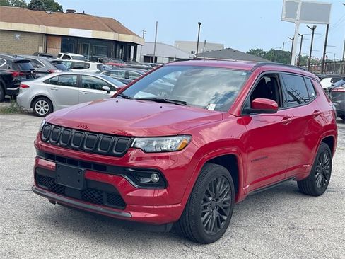 Used 2022 Jeep Compass Limited image 2