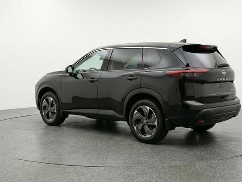 Used 2025 Nissan Rogue SV AWD/4WD image 6