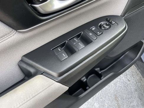 Used 2017 Honda CR-V EX image 26