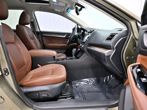 Used 2018 Subaru Outback 3.6R Touring w/ Popular Package #3 AWD/4WD image 27