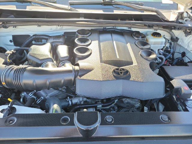 Used 2015 Toyota 4Runner Limited AWD/4WD image 31