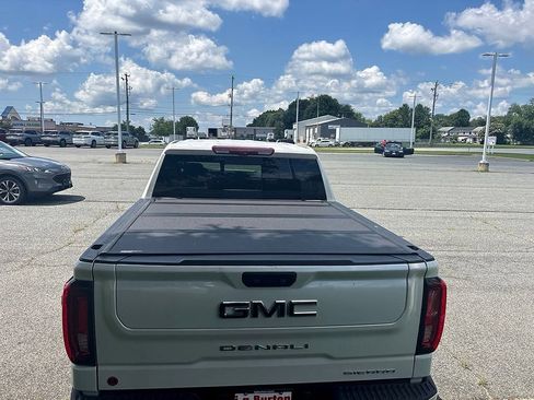 Used 2024 GMC Sierra 1500 Denali Ultimate AWD/4WD image 10