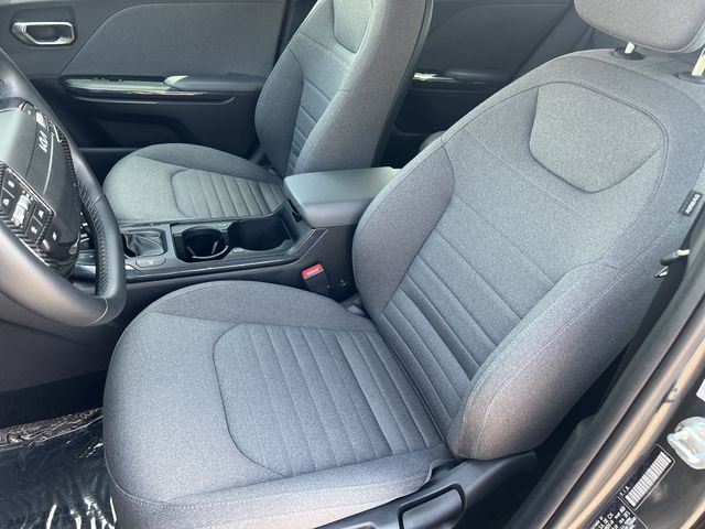 Used 2025 Kia K4 EX FWD image 32