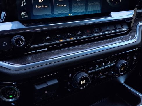 Used 2022 Chevrolet Silverado 1500 LTZ w/ LTZ Convenience Package II image 9