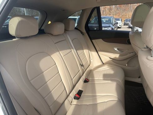 Used 2022 Mercedes-Benz GLC 300 4MATIC image 29