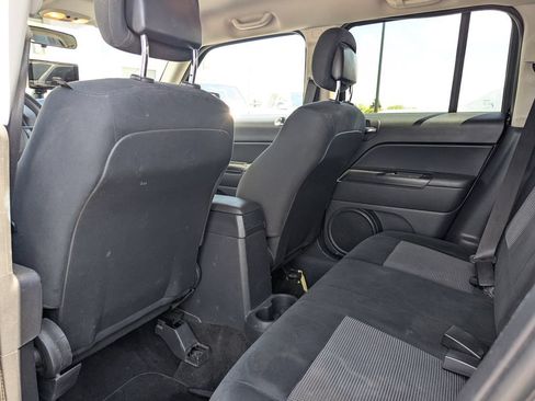 Used 2015 Jeep Patriot Sport w/ Power Value Group AWD/4WD image 27