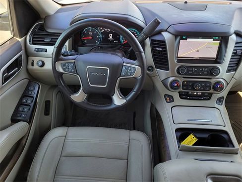 Used 2020 GMC Yukon Denali w/ Denali Ultimate Package image 10