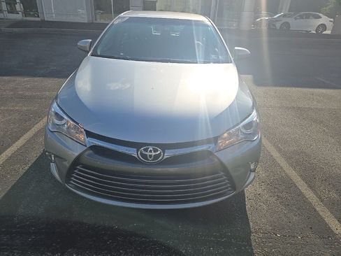 Used 2017 Toyota Camry LE FWD image 3