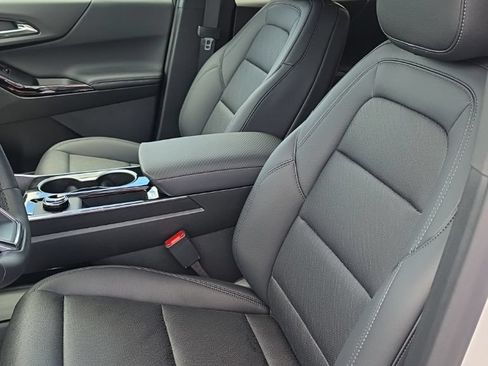 New 2026 Chevrolet Equinox LT w/ Convenience Package II AWD/4WD image 13