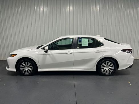 Used 2023 Toyota Camry LE image 19