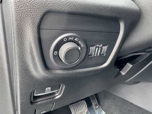 Certified 2024 Jeep Grand Cherokee Laredo X w/ Luxury Tech Group I AWD/4WD image 12
