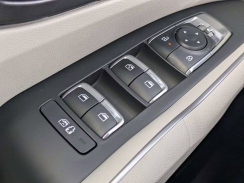 New 2025 Kia Sorento S w/ Panoramic Sunroof Package image 26