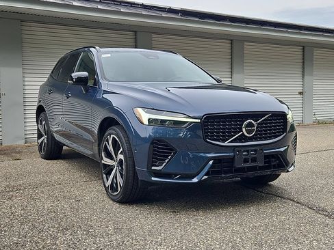 Used 2024 Volvo XC60 T8 Ultimate w/ Protection Package Premier AWD/4WD image 9