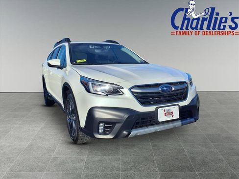 Certified 2022 Subaru Outback Limited image 3