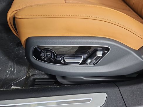 New 2026 Audi A8 L 3.0T image 15