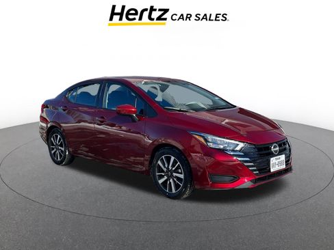 Used 2025 Nissan Versa SV image 1