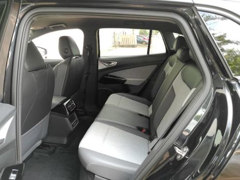 Used 2023 Volkswagen ID.4 Pro RWD image 18