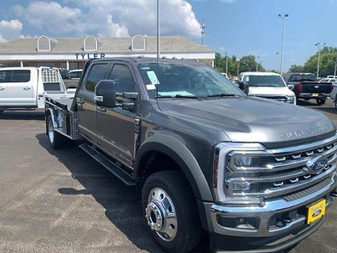 New 2025 Ford F450 Lariat image 3