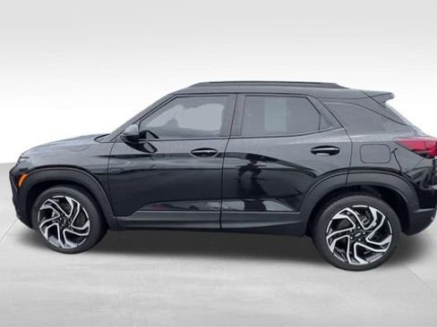 Used 2024 Chevrolet TrailBlazer RS w/ Convenience Package FWD image 3