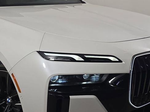Certified 2023 BMW 760i xDrive 760i xDrive image 33