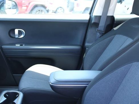 Used 2024 Hyundai Ioniq 5 SE RWD image 28