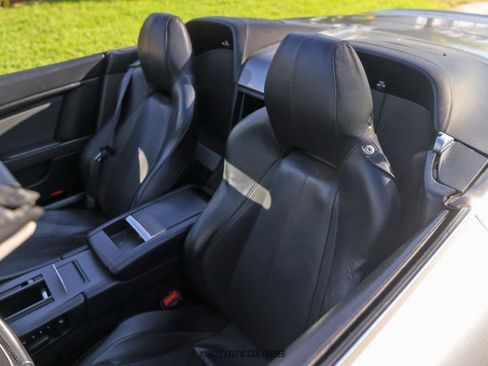 Used 2012 Aston Martin V8 Vantage Roadster image 41