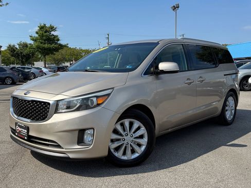 Used 2015 Kia Sedona EX FWD image 2