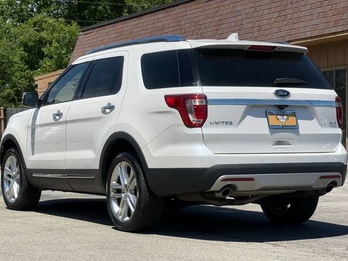 Used 2016 Ford Explorer Limited w/ Equipment Group 301A AWD/4WD image 3