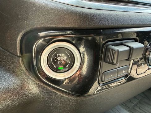 Used 2024 GMC Sierra 2500 SLE w/ SLE Value Package; AWD/4WD image 16
