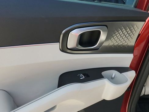 Certified 2023 Kia Sorento S image 8