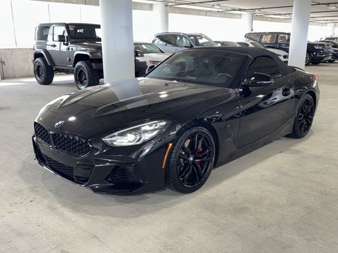 Used 2022 BMW Z4 M40i w/ Premium Package image 4