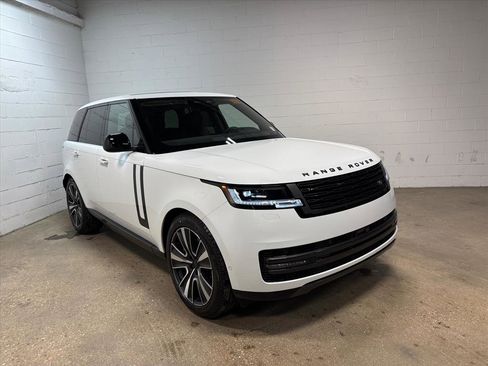 New 2026 Land Rover Range Rover SE image 4
