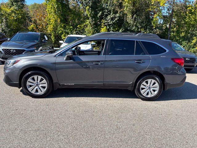 Used 2018 Subaru Outback 2.5i Premium AWD/4WD image 2