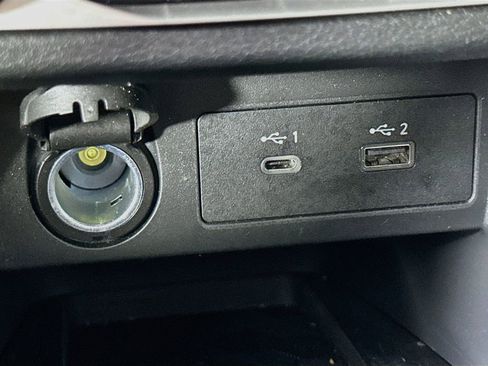 Used 2025 Nissan Versa SR w/ Trunk Package FWD image 30