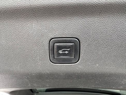 Certified 2023 GMC Yukon Denali Ultimate AWD/4WD image 46